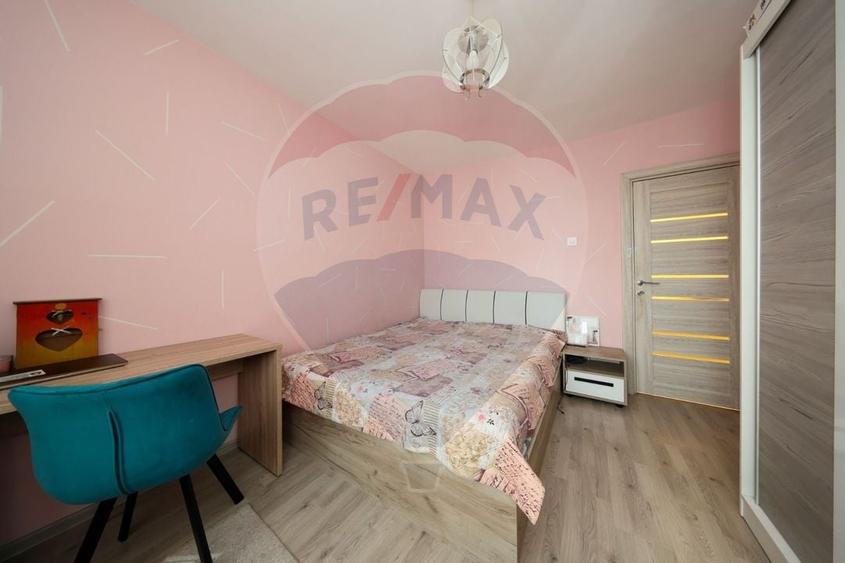Apartament cu 3 camere de vanzare in zona Vlahuta - 5