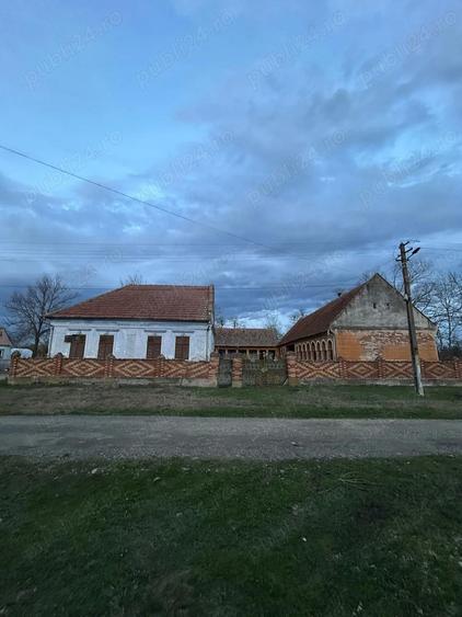 Vand casa cu gradina 3200mp2 - 3