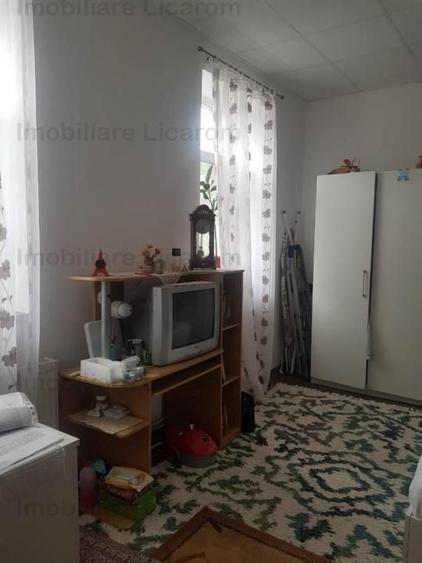 Corp de casa Blumana, zona str Lunga,curte,pod,beci. - 9