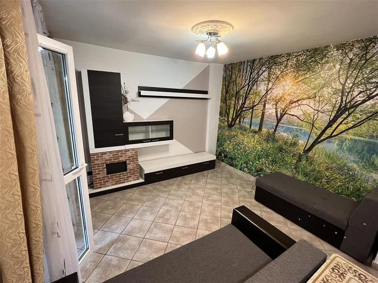 Ap 3 camere,parter, balcon, ultracentral- Scoala 9 - 6