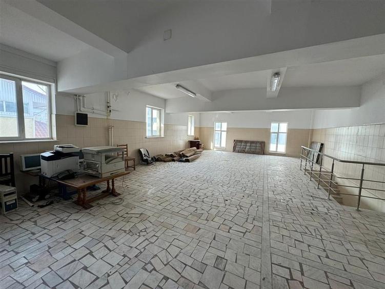 Spatiu comercial / birouri de inchiriat in zona Centrala - Focsani - 5