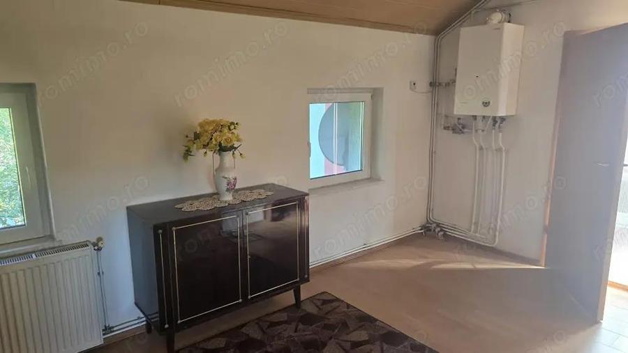 Vand proprietate in Deva. zona Ceangai, compusa din 2 case de locuit, constructii din anul 2003 - 4