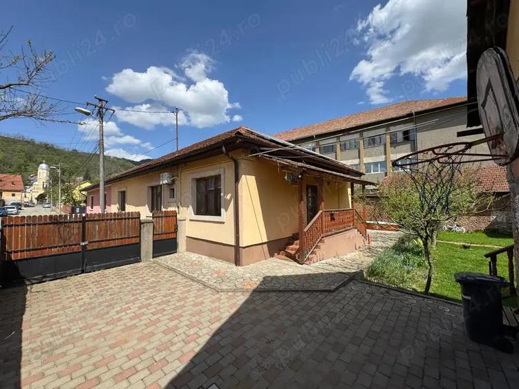 Casa de vanzare, centru, in zona foarte linistita. - 9