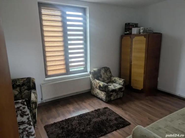 inchiriez apartament 2 cam Falticeni - 2