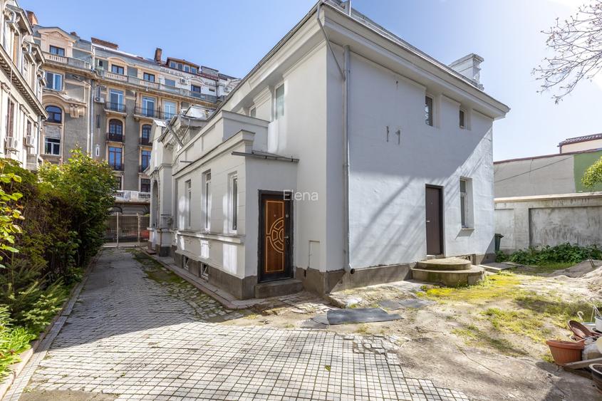 Calea Victoriei vila spatioasa cu arhitectura