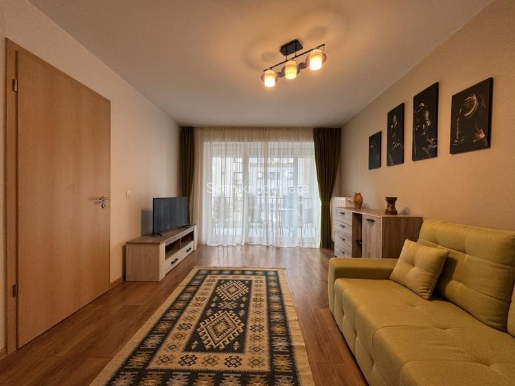 Kasper - Coresi Avantgarden, apart cu doua camere, boxa si loc de parcare Kasper - Coresi Avantgarden, apart cu doua camere, boxa si loc de parcare