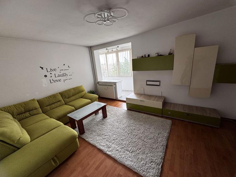 Inchiriez ap 2 cam tip C ,str.Sovata(zona decebal) - 1