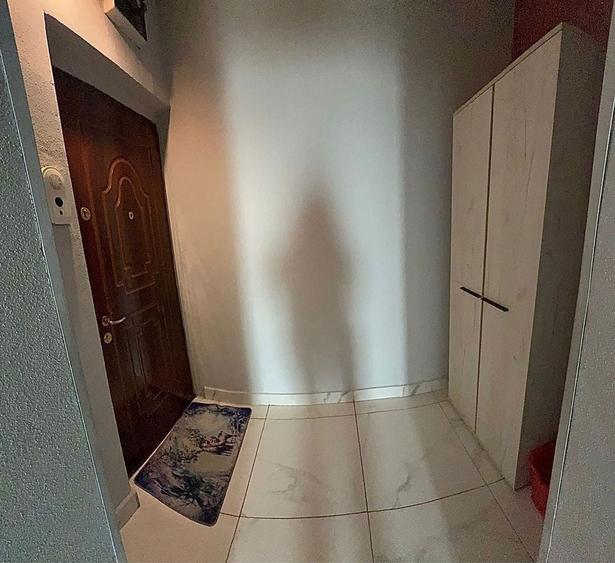 Vand apartament cu 3 camere decomandat - 3