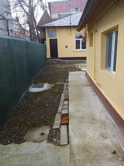 Casa de vanzare 2 corpuri - 1