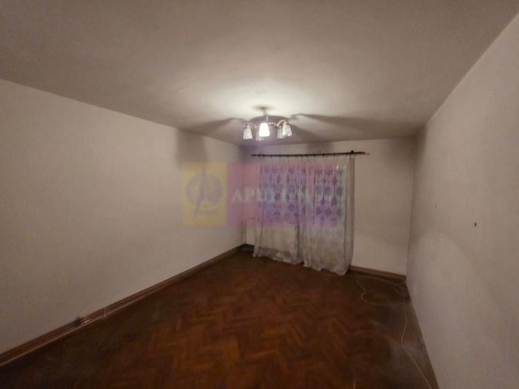 Apartament cu 3 camere de vanzare in Campina - Zona Liceul Energetic - 9
