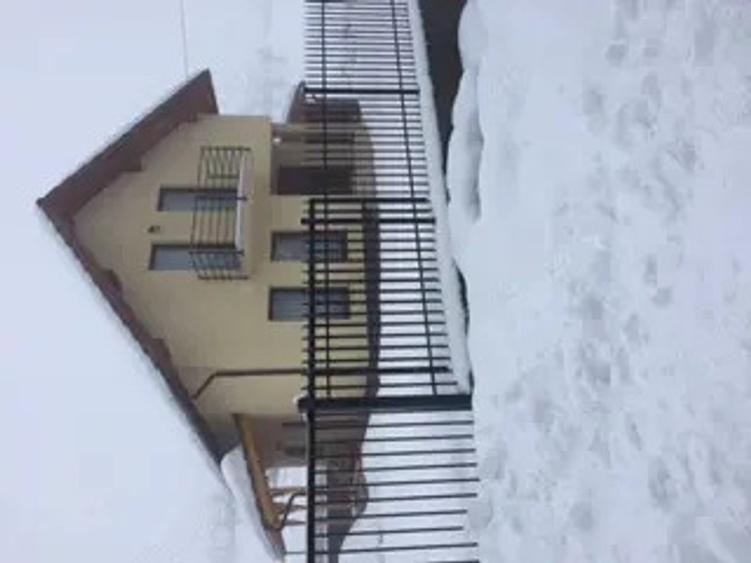 Vand casa ?i teren - 1