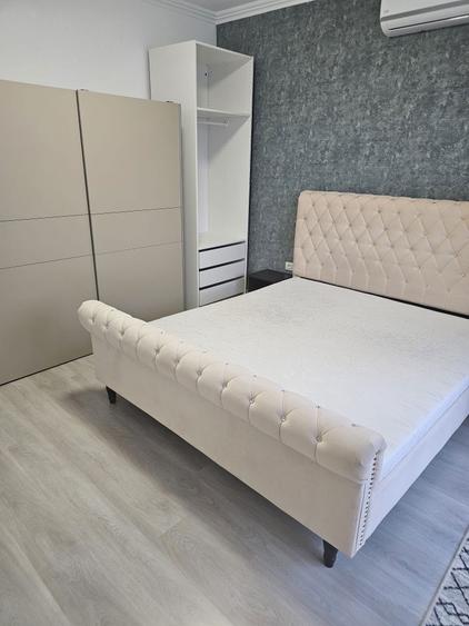 Inchiriez penthouse cu 3 camere,2 bai, 2 terase mari, bucatarie openspace - 1