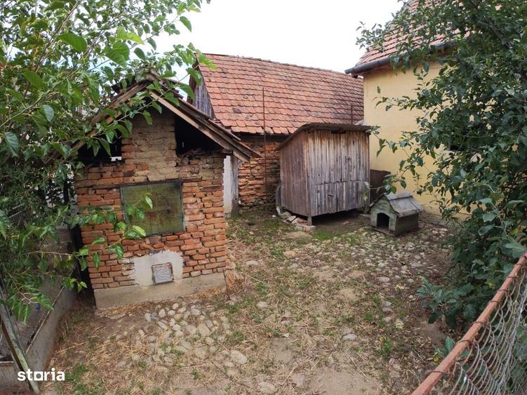 Casa cu teren generos de vanzare in orasul Miercurea Sibiului - 2