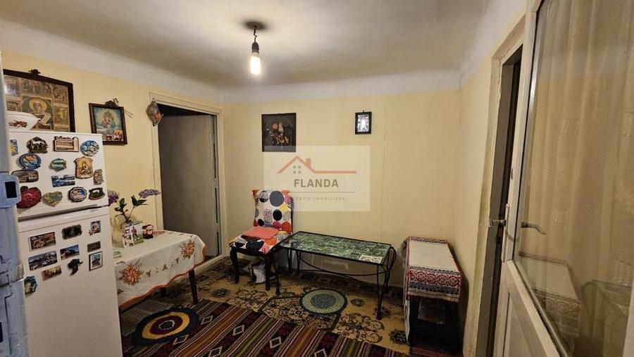 Casa Rahova zona Pucheni, str Garoafei - 17