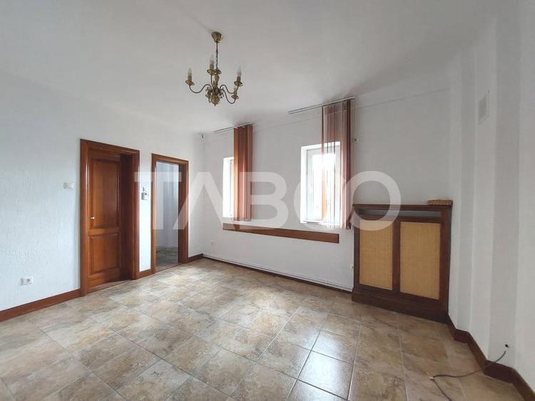 Spatiu de birou zona centrala 68 mpu 3 camere spatioase etaj 2 Sibiu - 1