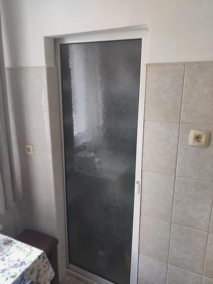 Vand apartament 2 camere decomandat semicentral Roman - 6