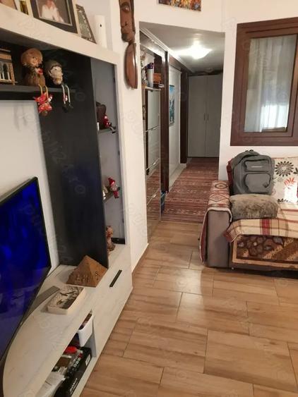 Casuta si curte in oras - 9