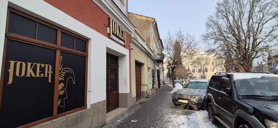 De inchiriat sp.com. 100 mp- P-ta Bolyai -zona Tribunalului - 1