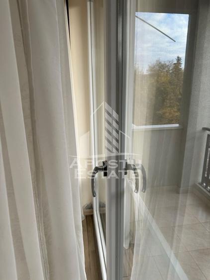 Apartament cu 2 camere semidecomandat, mobilat în Lipovei