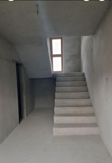 Casă cu 4 camere în Bogdan Vodă