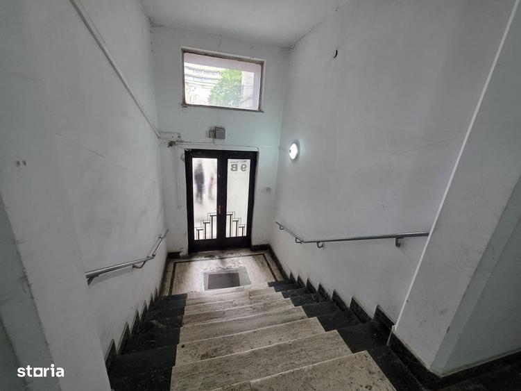 Apartament cu 3 camere semidecomandat în Universitate