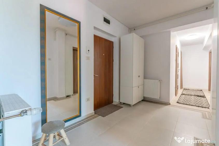 Apartament cu 3 camere decomandat în Central