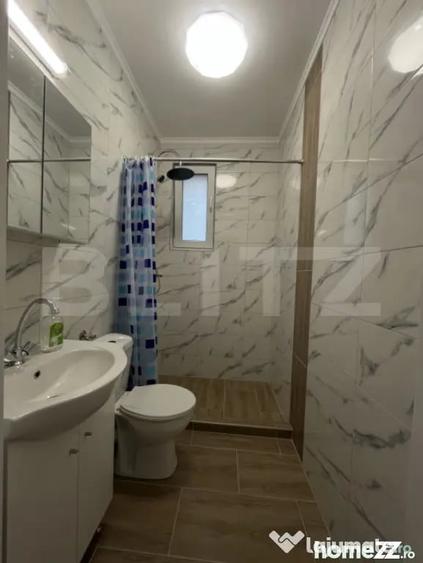 Apartament cu 3 camere semidecomandat în Florești
