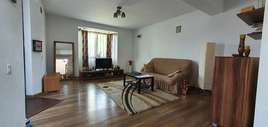 Casă cu Teren 147 Mp în Central