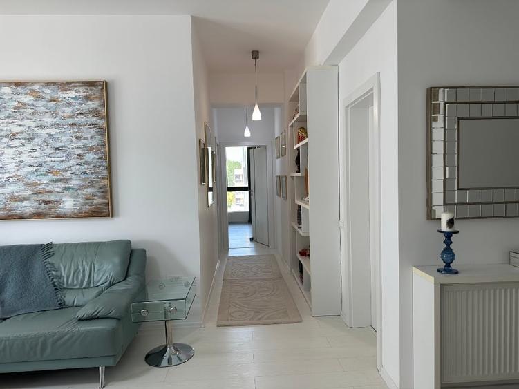 Apartament cu 3 camere decomandat, mobilat în Tomis Nord