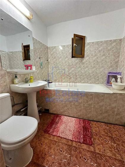 Apartament cu 2 camere decomandat în Filiași
