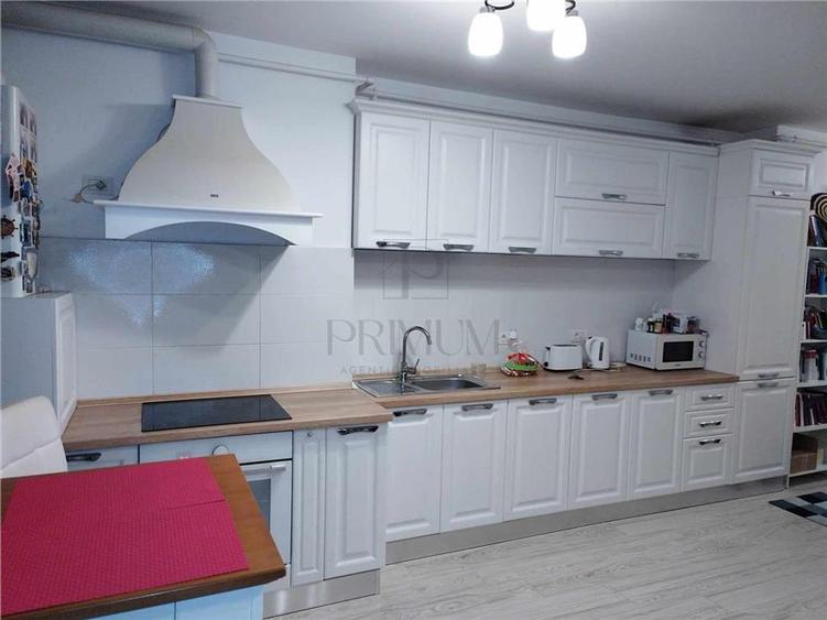 Apartament cu 2 camere semidecomandat, mobilat în Soarelui