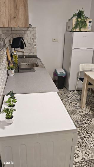 Apartament cu 2 camere semidecomandat în Tractorul