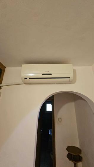 Apartament cu 4 camere decomandat în Nicolina