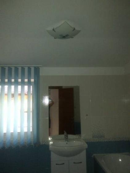Casă individuală cu 4 camere cu Teren 100 Mp în Moșilor
