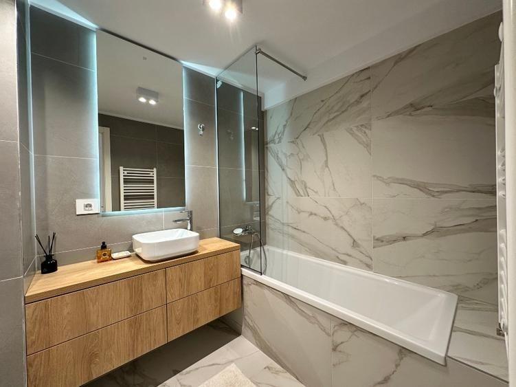 Apartament cu 2 camere semidecomandat, mobilat în Străulești