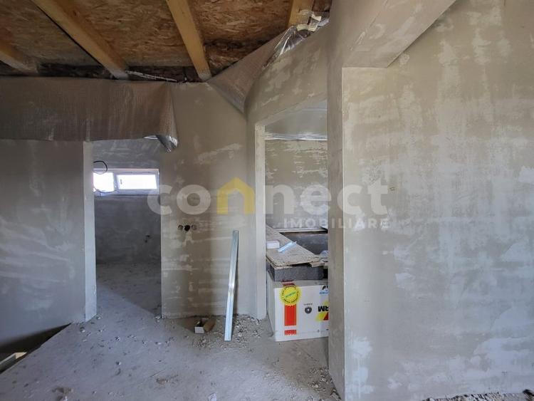 Casă individuală cu 4 camere cu Canalizare în Jucu de Mijloc