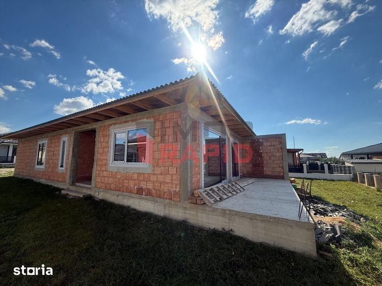 Casă cu 5 camere cu Teren 388 Mp în Unirea