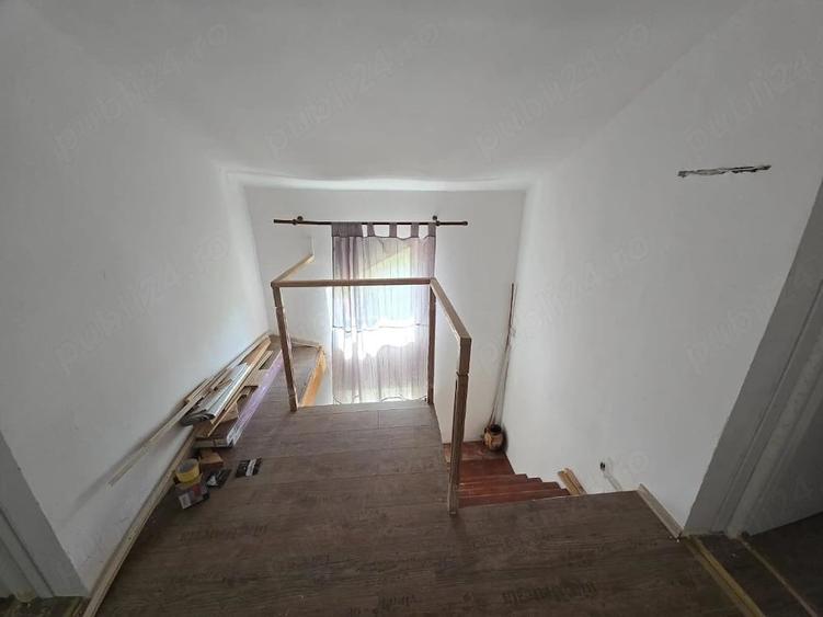 Casă cu Teren 2422 Mp în Central