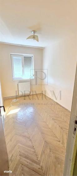 Apartament cu 4 camere semidecomandat în Circumvalațiunii