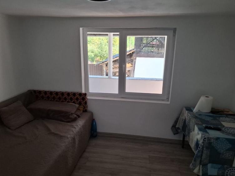 Casă cu 3 camere în Central