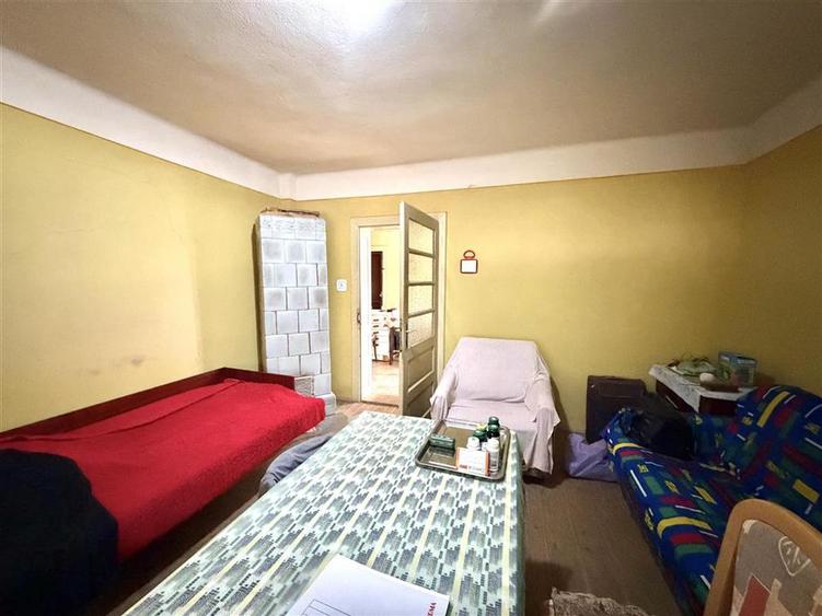 Casă cu 2 camere cu Teren 474 Mp în Central