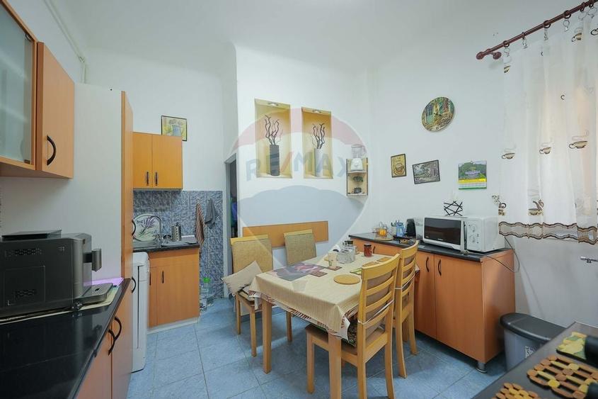 Apartament de vanzare, 2 camere, ultracentral, Str. Republicii, Oradea - 23