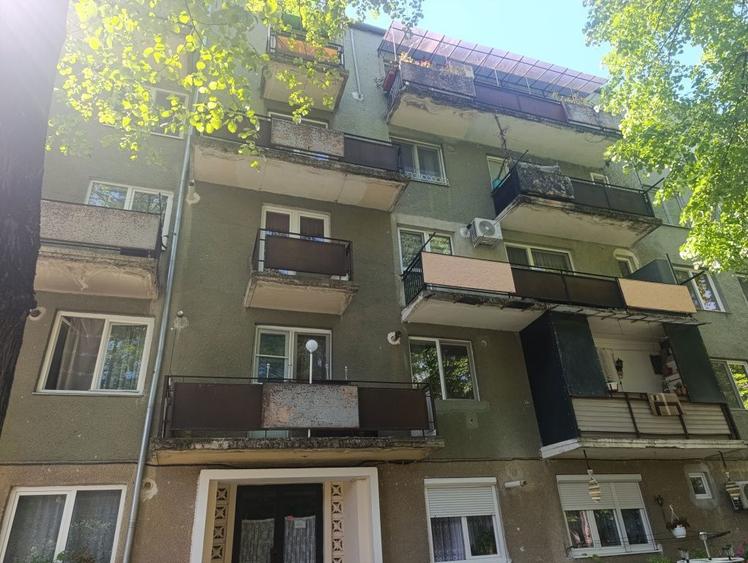 Vand apartament cu 2 camere - 1