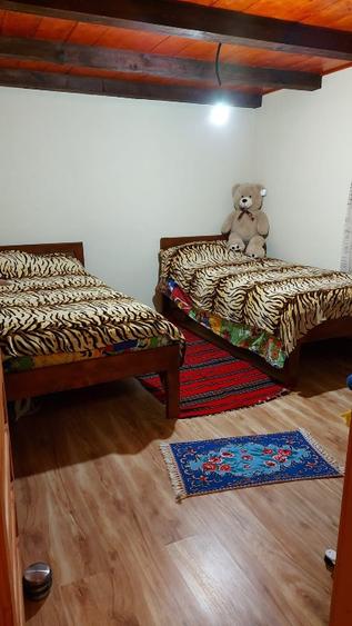 Casă de vânzare  - 2