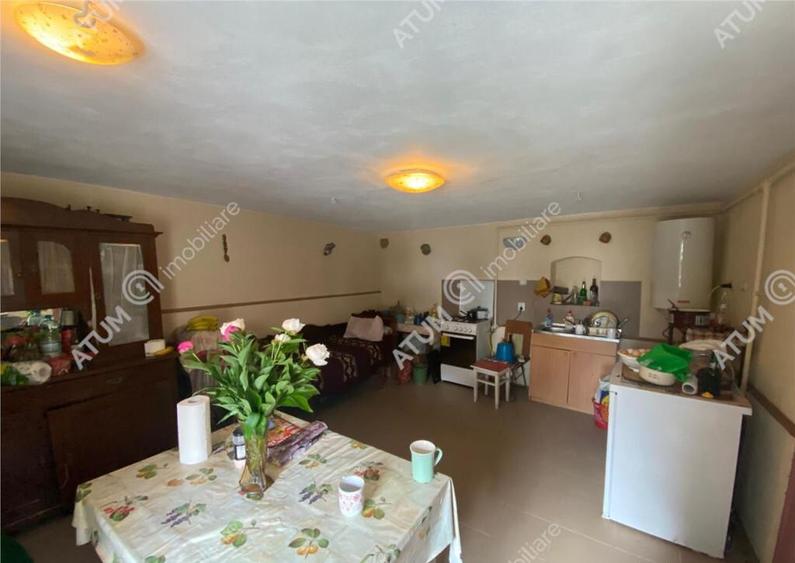 Casa cu 4 camere si anexe in comuna Mohu din Selimbar - 4