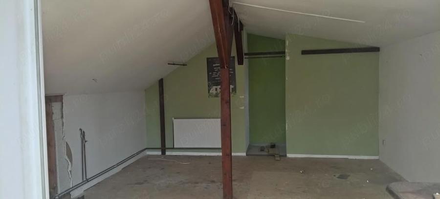 Vand casuta din lemn pentru demolare - 3