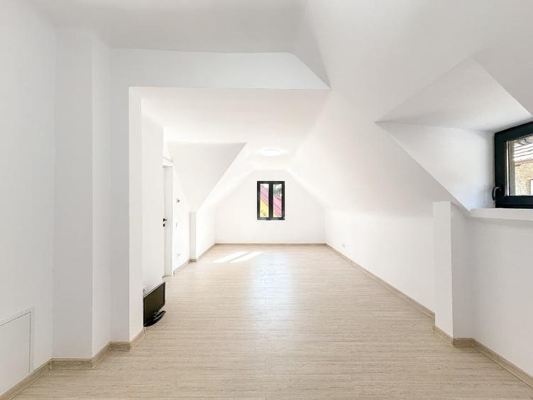 Vilă interbelică 6 camere restaurată integral – proprietate rară Sinaia centru - 9