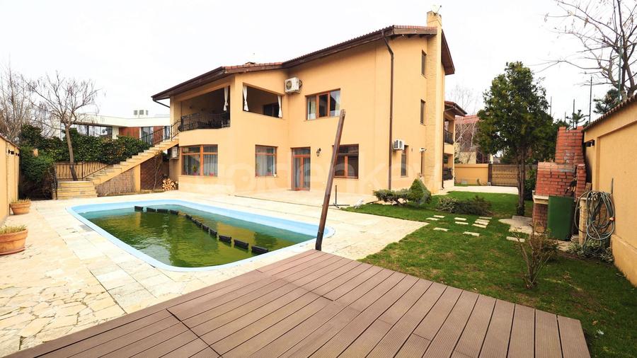 Vilă superba cu 8 camere, mobilata modern, piscina - 1