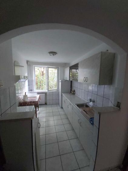 Dau in chirie apartament cu 2 camere et 3 langa podul decebal - 1