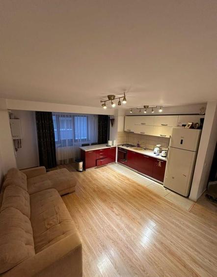 2 CAMERE | 1 DECEMBRIE 1918 | BALCON INCHIS | METROU - 2